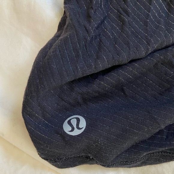 Lululemon Backless Tank with Bra - Picture 4 of 4